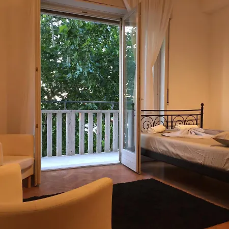 Piazzale Stazione Guest house *