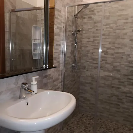Piazzale Stazione Guest house *