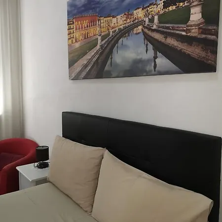 Guest house Piazzale Stazione *